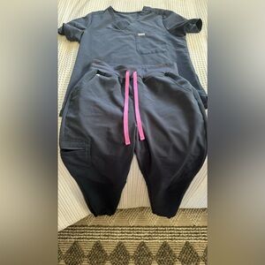 Figs Scrubs size small in charcoal gray with pink ties